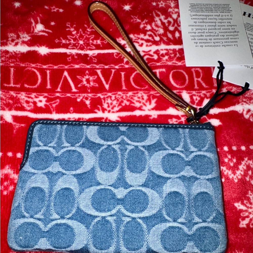 Coach Signature Denim Wristlet w/ too cute Embroidery Patterns, new with tags - Picture 2 of 9